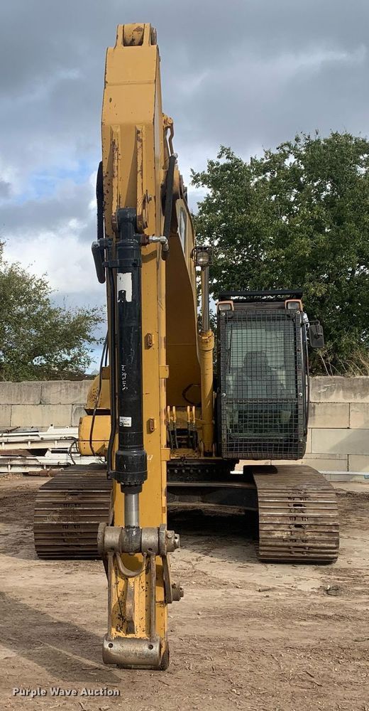 image for item JT9673 2004 Caterpillar  320C L excavator