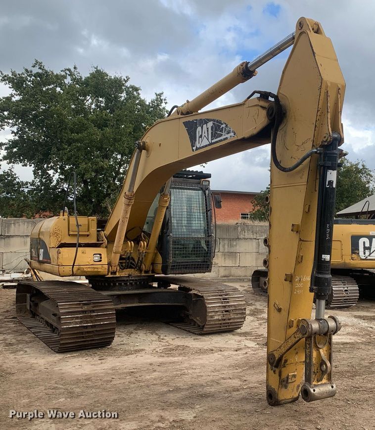 image for item JT9673 2004 Caterpillar  320C L excavator