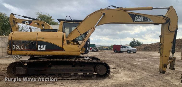 image for item JT9673 2004 Caterpillar  320C L excavator