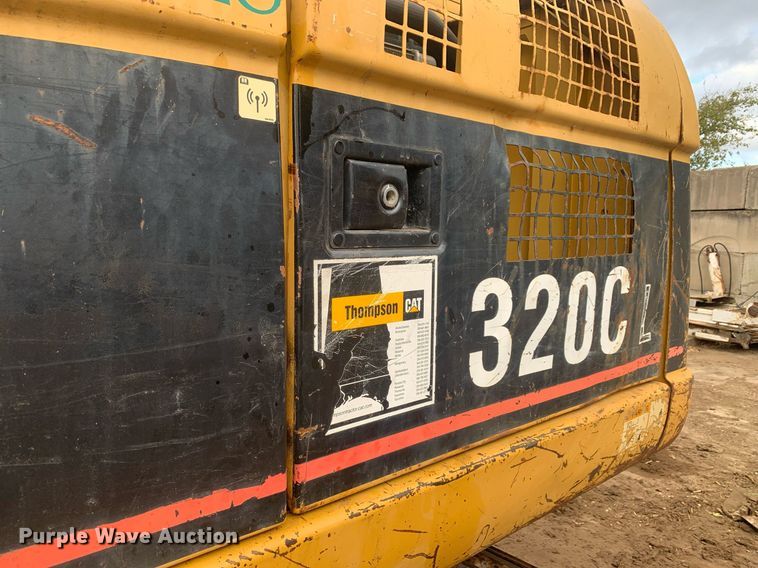 image for item JT9673 2004 Caterpillar  320C L excavator
