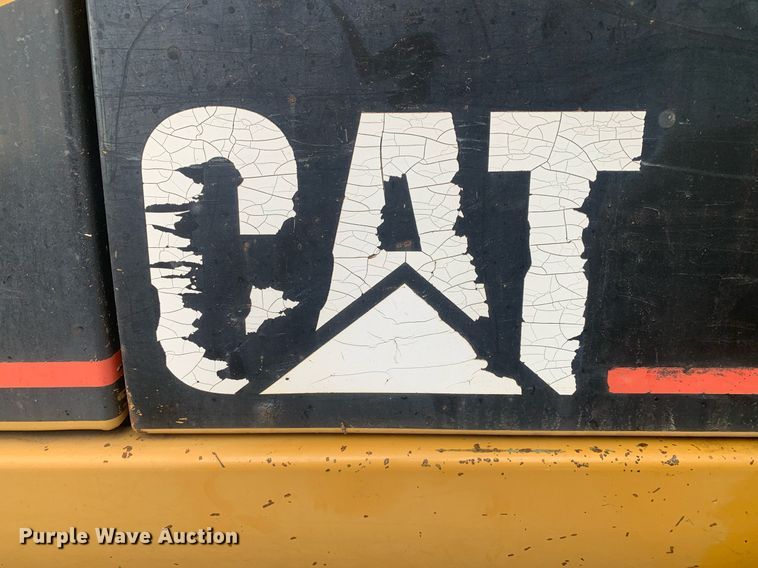 image for item JT9673 2004 Caterpillar  320C L excavator