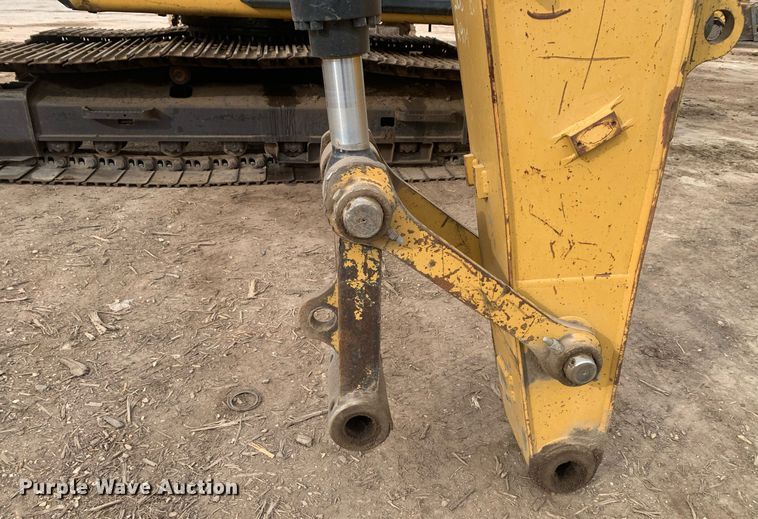 image for item JT9673 2004 Caterpillar  320C L excavator