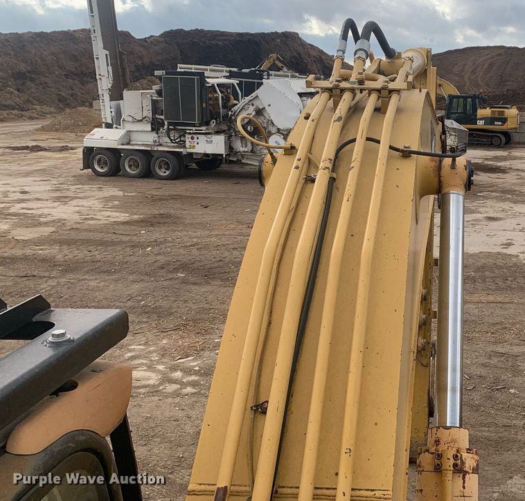 image for item JT9673 2004 Caterpillar  320C L excavator