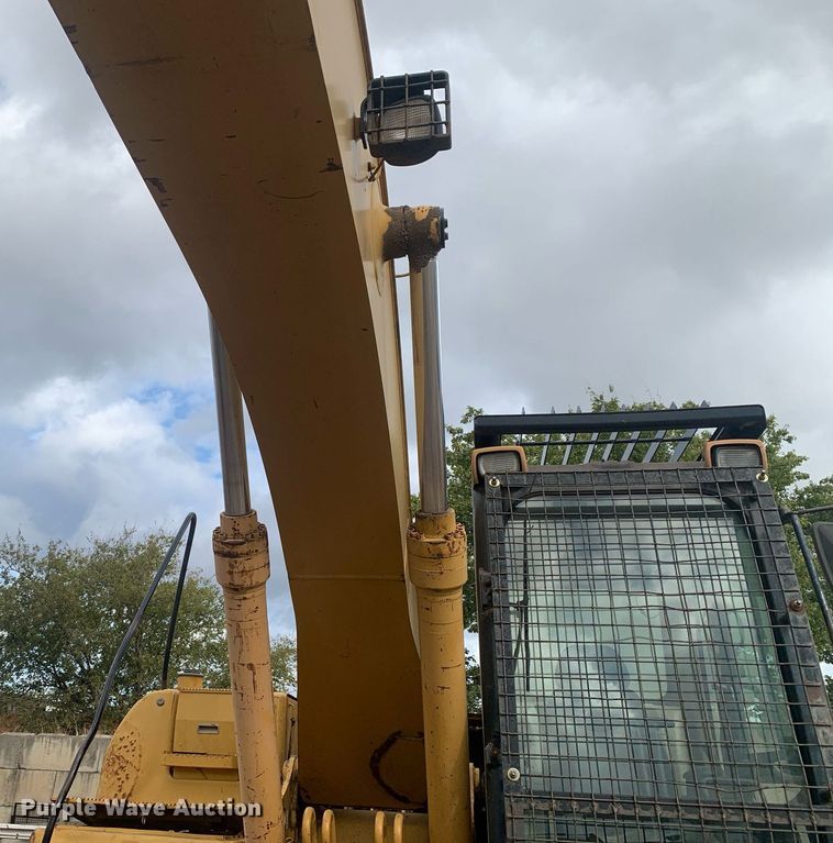 image for item JT9673 2004 Caterpillar  320C L excavator