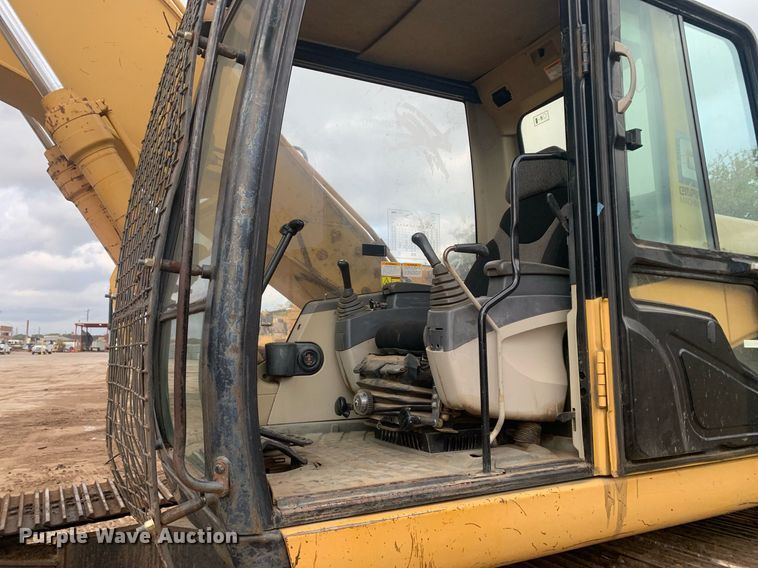 image for item JT9673 2004 Caterpillar  320C L excavator