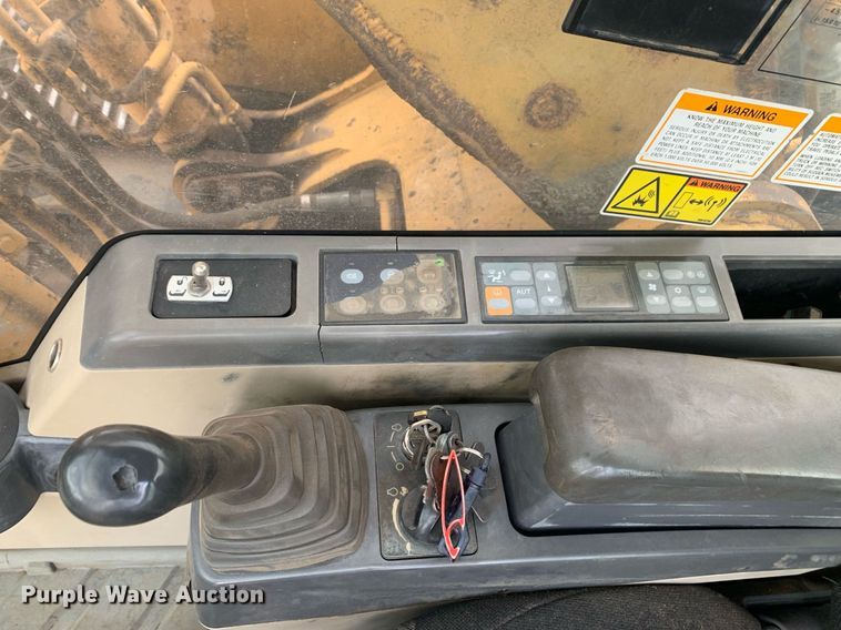 image for item JT9673 2004 Caterpillar  320C L excavator