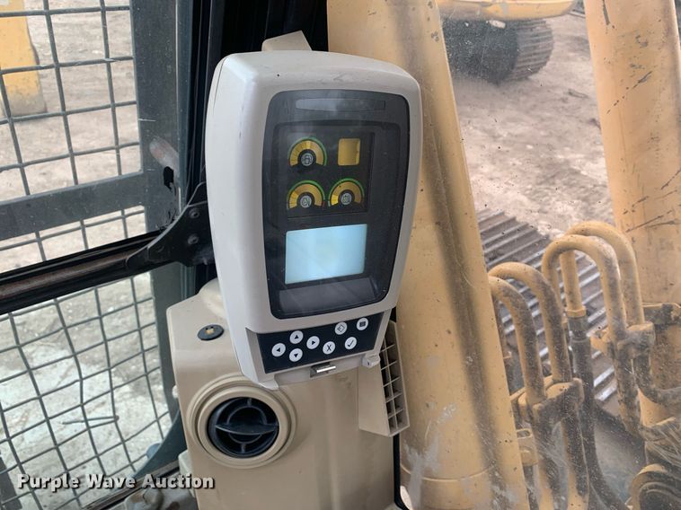 image for item JT9673 2004 Caterpillar  320C L excavator