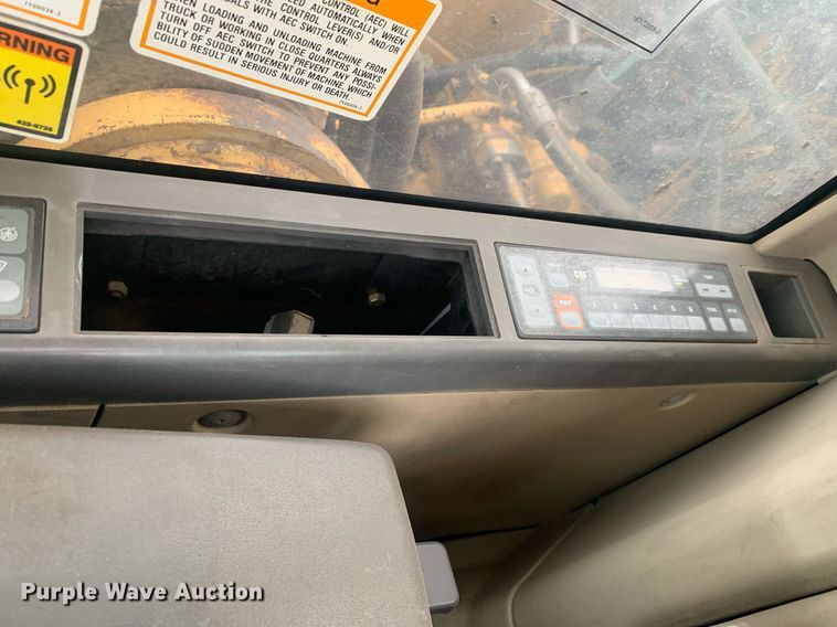 image for item JT9673 2004 Caterpillar  320C L excavator