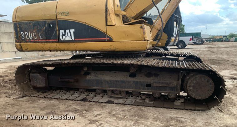 image for item JT9673 2004 Caterpillar  320C L excavator