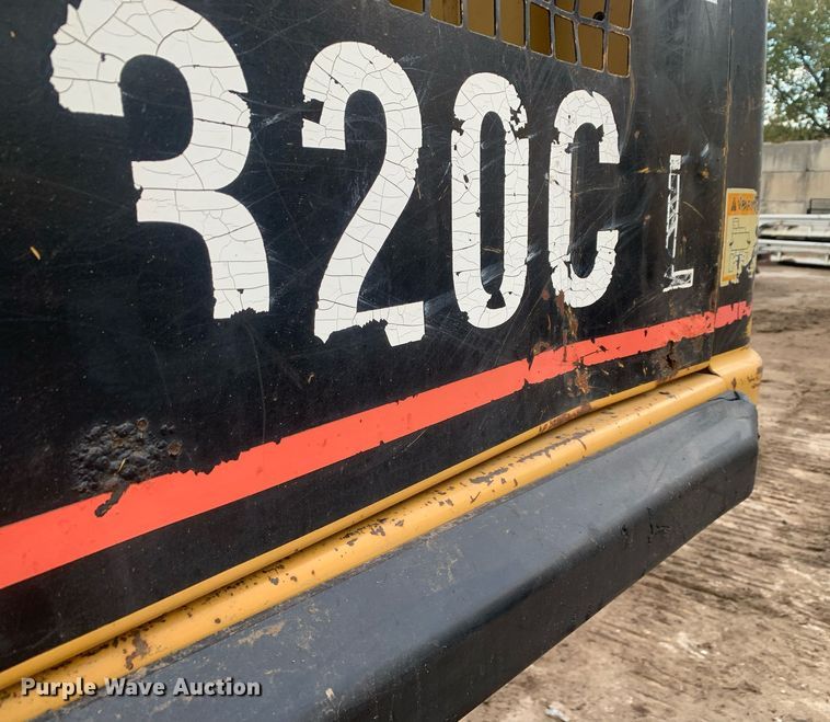image for item JT9674 2004 Caterpillar  320C L excavator