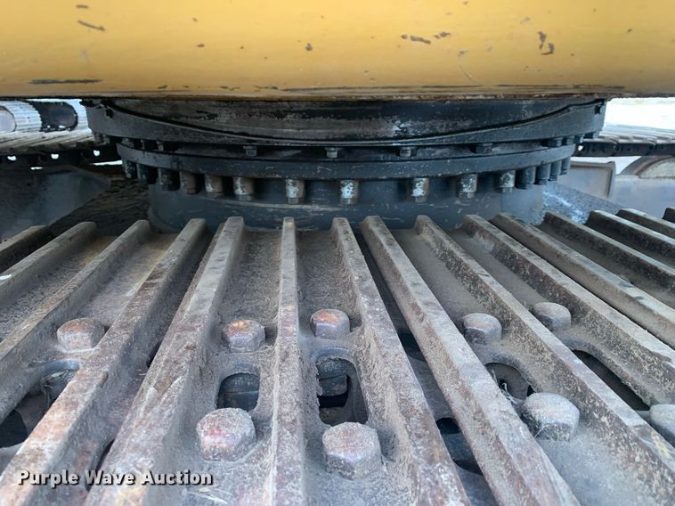 image for item JT9674 2004 Caterpillar  320C L excavator