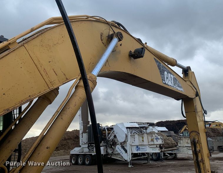 image for item JT9674 2004 Caterpillar  320C L excavator