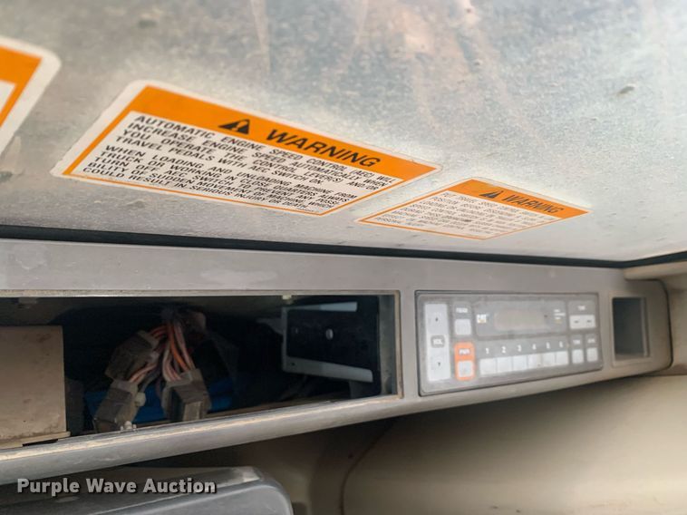 image for item JT9674 2004 Caterpillar  320C L excavator