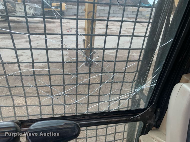 image for item JT9674 2004 Caterpillar  320C L excavator