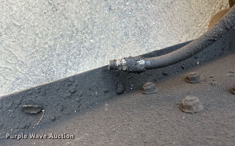 image for item LR9520 1989 International  F9370 semi truck