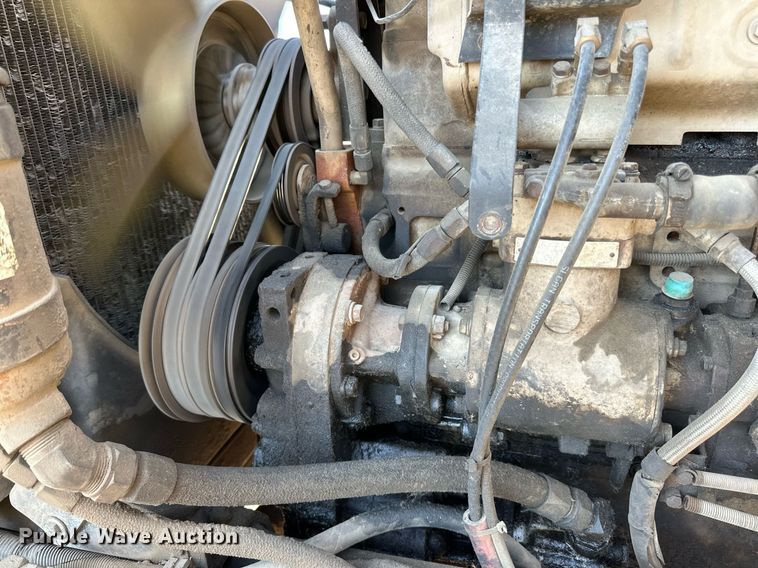 image for item LR9520 1989 International  F9370 semi truck