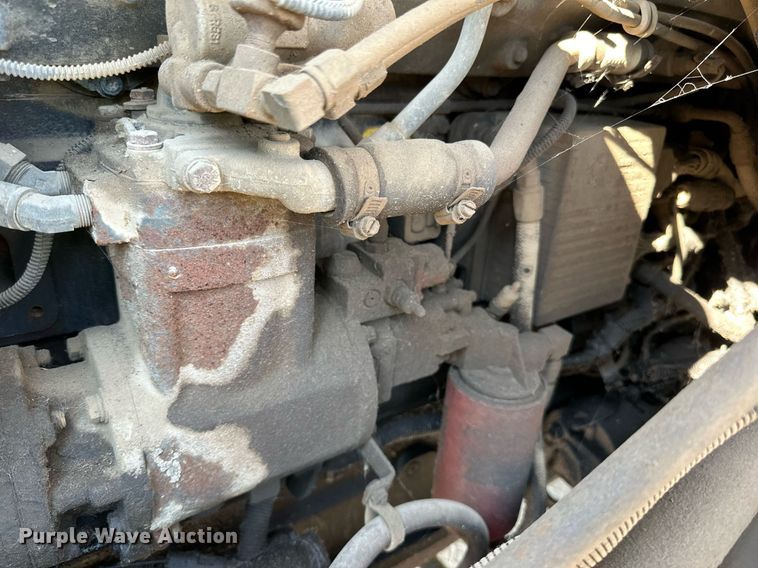 image for item LR9521 1993 International  8200 tank truck