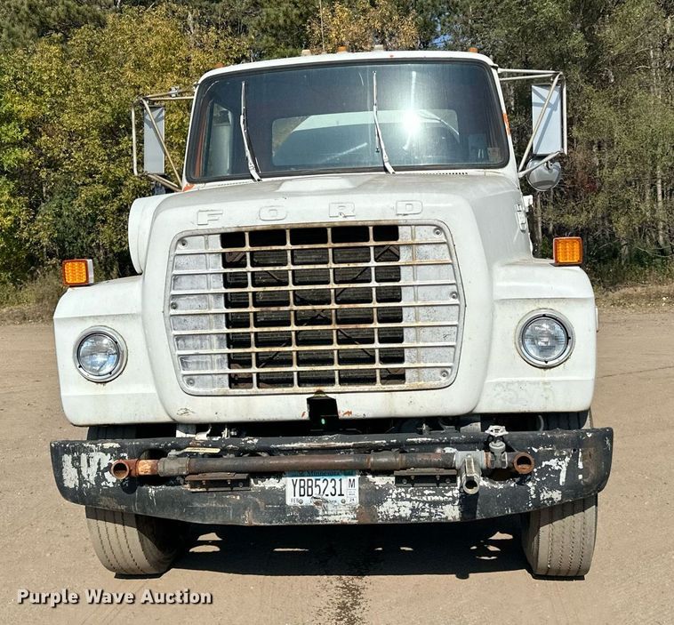 image for item LR9523 1980 Ford  8000 water truck