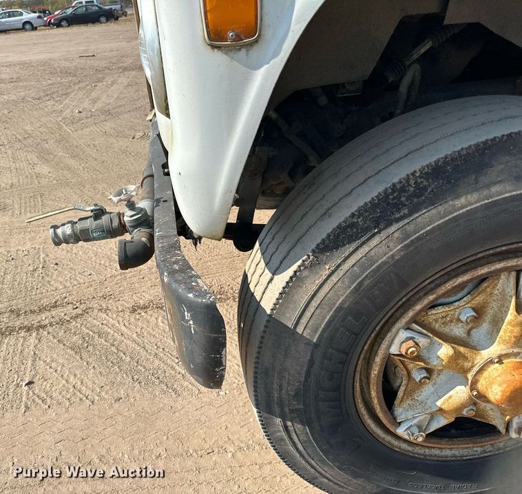 image for item LR9523 1980 Ford  8000 water truck