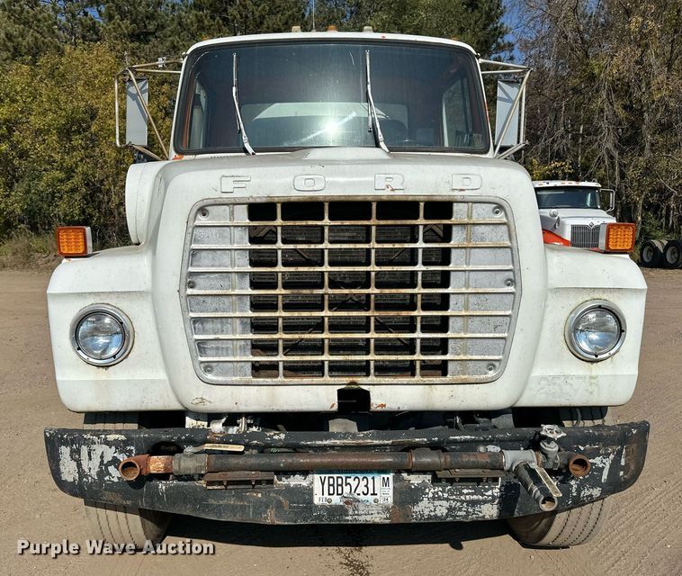 image for item LR9523 1980 Ford  8000 water truck
