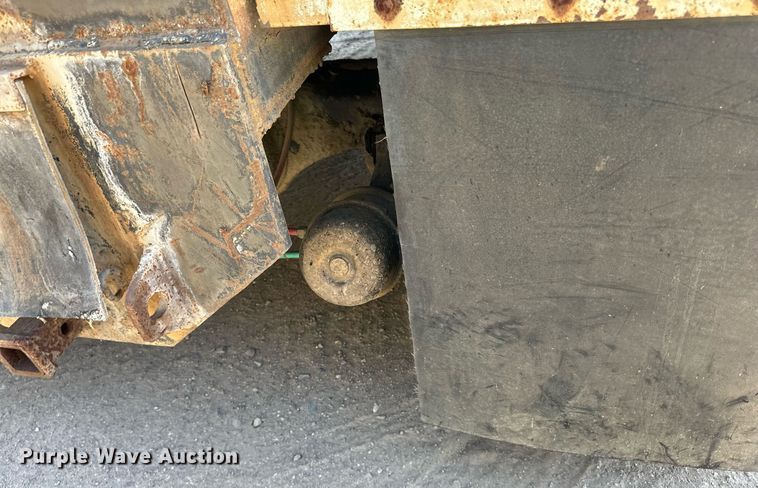 image for item LR9523 1980 Ford  8000 water truck