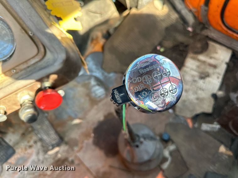 image for item LR9523 1980 Ford  8000 water truck