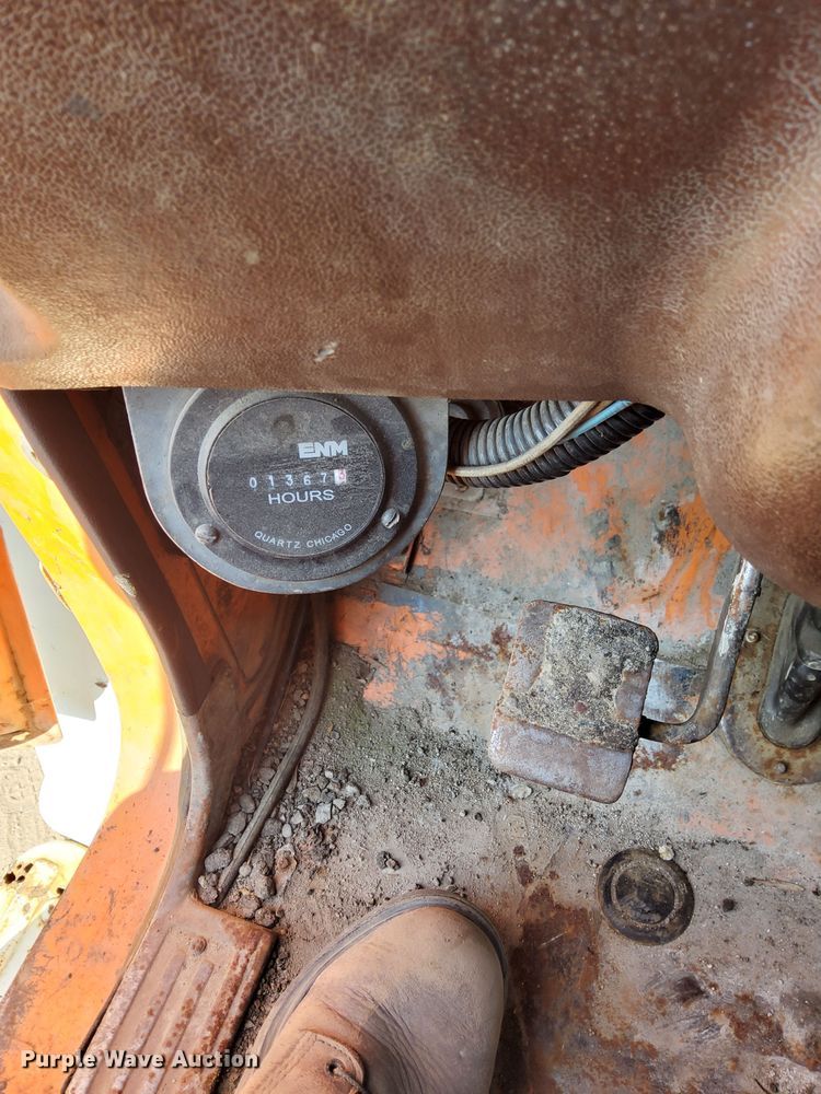 image for item LR9523 1980 Ford  8000 water truck