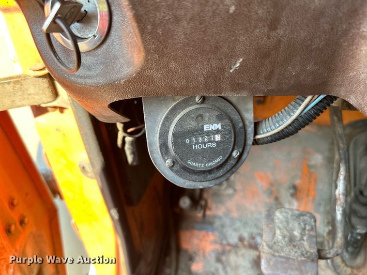 image for item LR9523 1980 Ford  8000 water truck