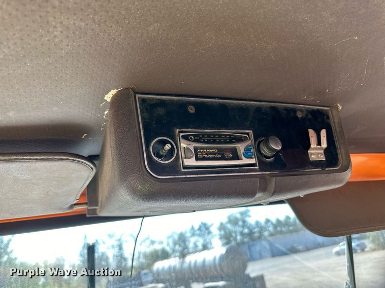 image for item LR9523 1980 Ford  8000 water truck