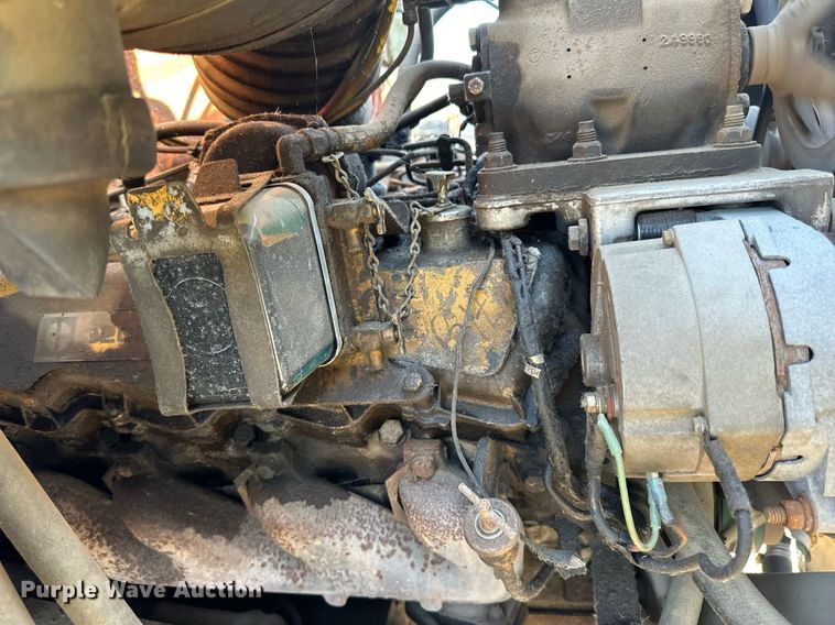 image for item LR9523 1980 Ford  8000 water truck