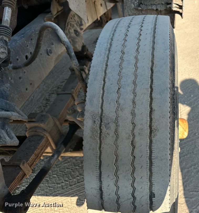 image for item LR9523 1980 Ford  8000 water truck