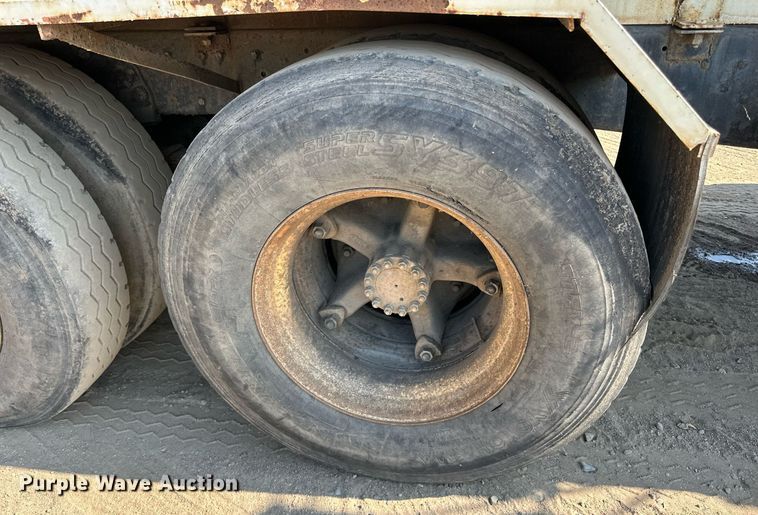 image for item LR9523 1980 Ford  8000 water truck