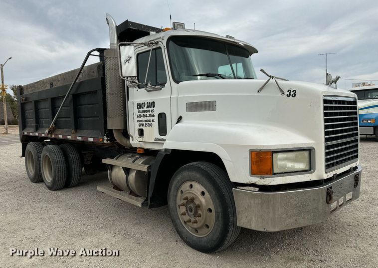 image for item MS9882 1998 Mack  CH613 MaxiCruise dump truck