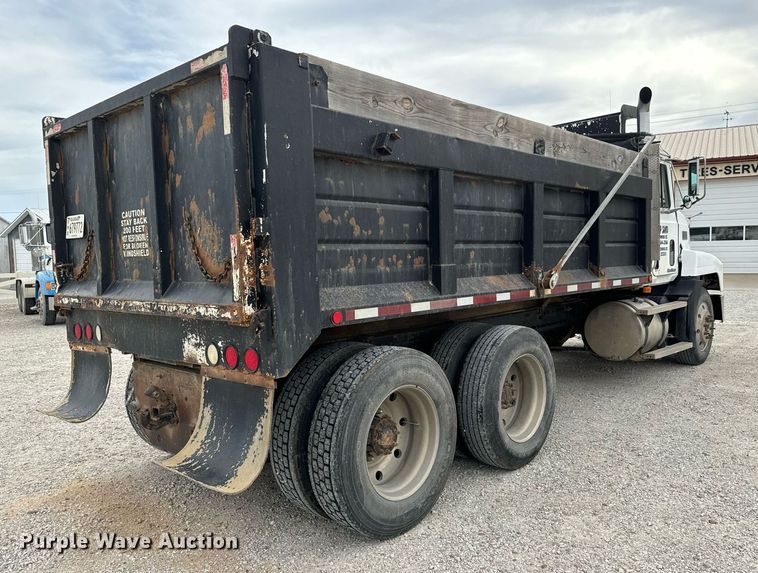 image for item MS9882 1998 Mack  CH613 MaxiCruise dump truck