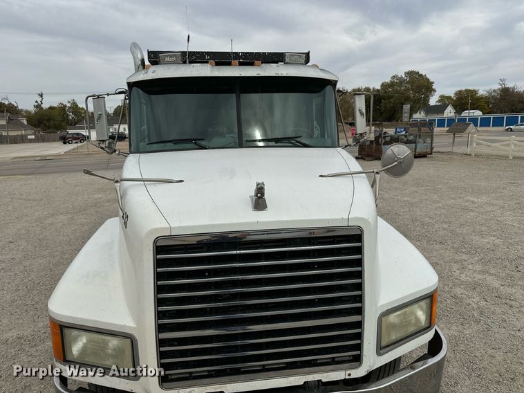 image for item MS9882 1998 Mack  CH613 MaxiCruise dump truck