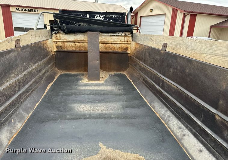 image for item MS9882 1998 Mack  CH613 MaxiCruise dump truck