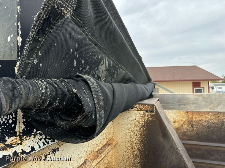 image for item MS9882 1998 Mack  CH613 MaxiCruise dump truck