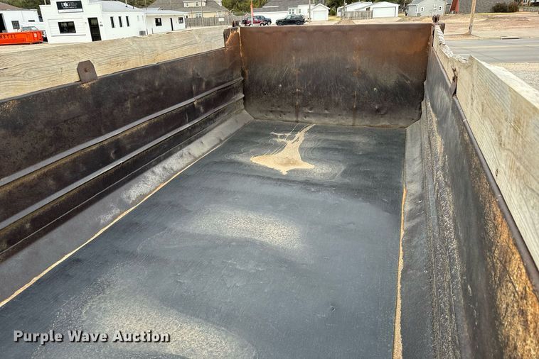 image for item MS9882 1998 Mack  CH613 MaxiCruise dump truck