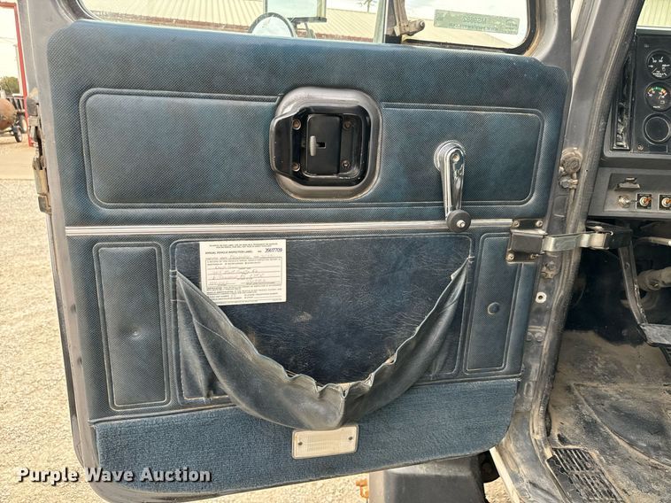 image for item MS9882 1998 Mack  CH613 MaxiCruise dump truck