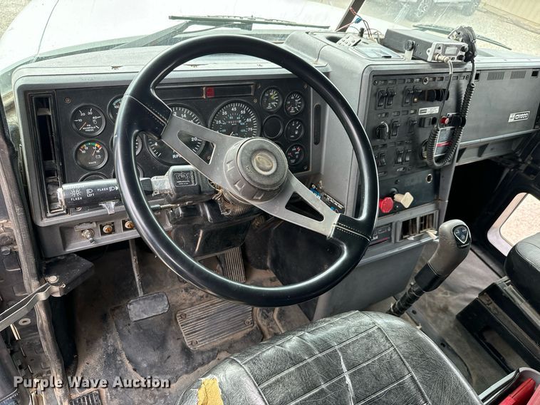 image for item MS9882 1998 Mack  CH613 MaxiCruise dump truck