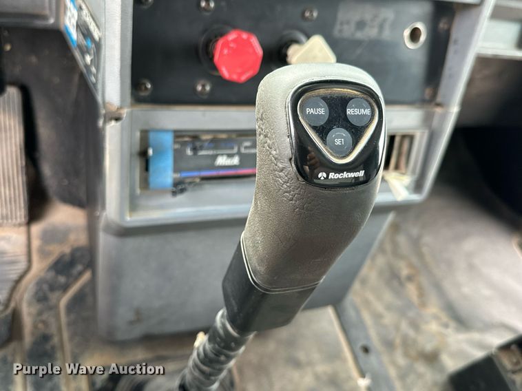 image for item MS9882 1998 Mack  CH613 MaxiCruise dump truck