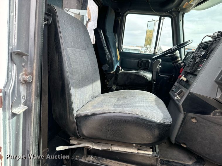 image for item MS9882 1998 Mack  CH613 MaxiCruise dump truck