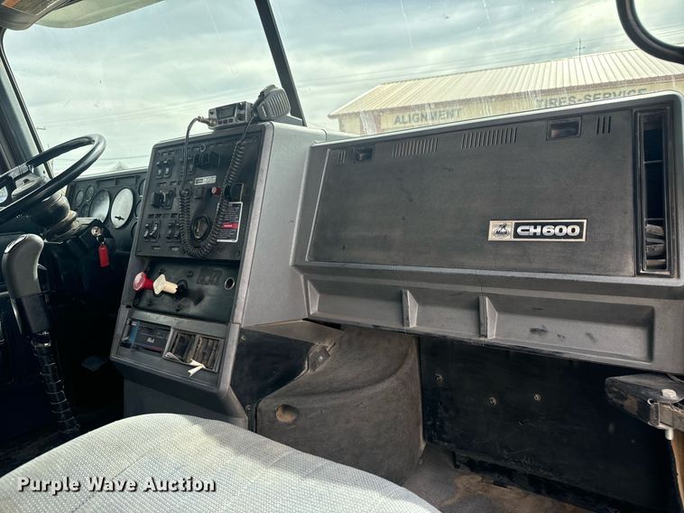 image for item MS9882 1998 Mack  CH613 MaxiCruise dump truck