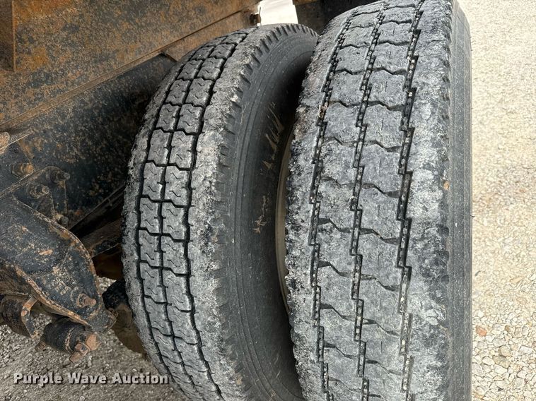 image for item MS9882 1998 Mack  CH613 MaxiCruise dump truck