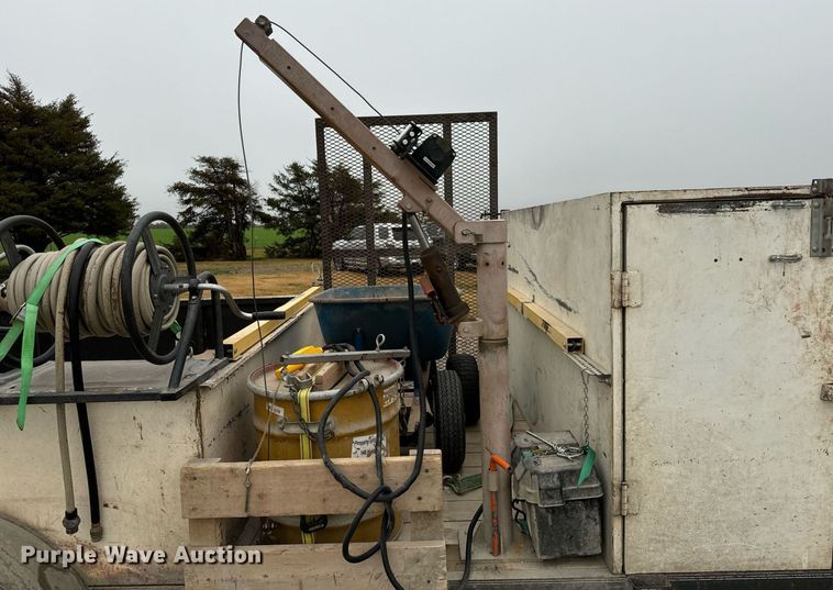 image for item MS9940 2003 PJ CF202 curb equipment trailer