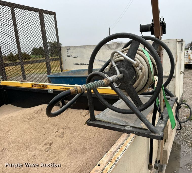 image for item MS9940 2003 PJ CF202 curb equipment trailer