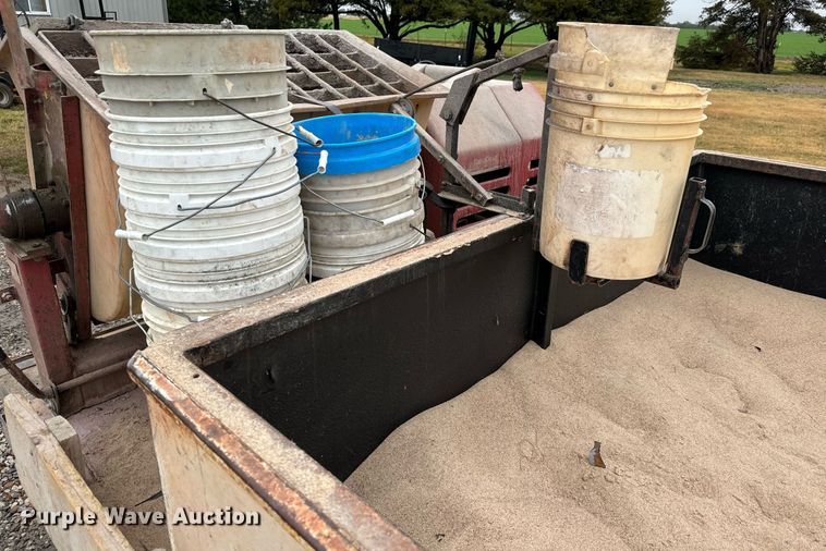 image for item MS9940 2003 PJ CF202 curb equipment trailer