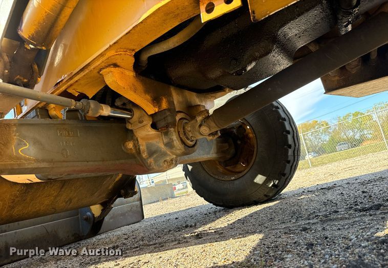 image for item MS9945 1999 New Holland 655E backhoe