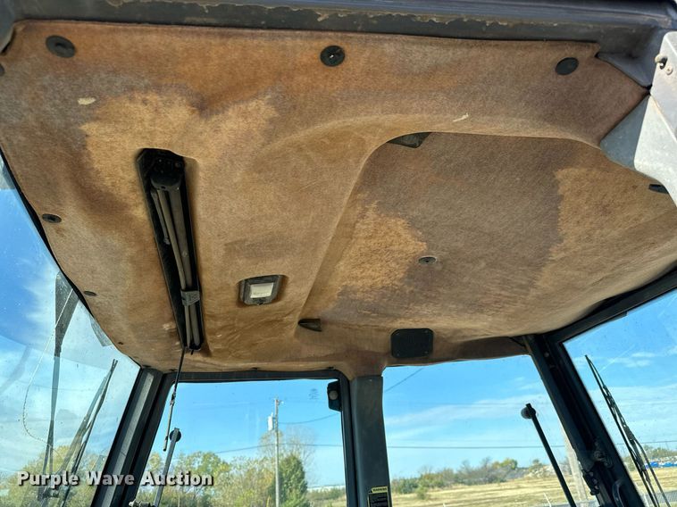 image for item MS9945 1999 New Holland 655E backhoe