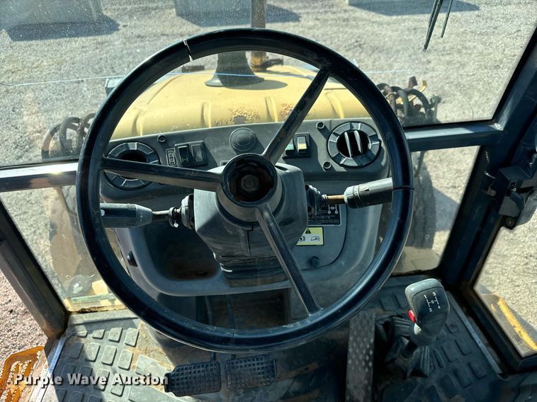 image for item MS9945 1999 New Holland 655E backhoe